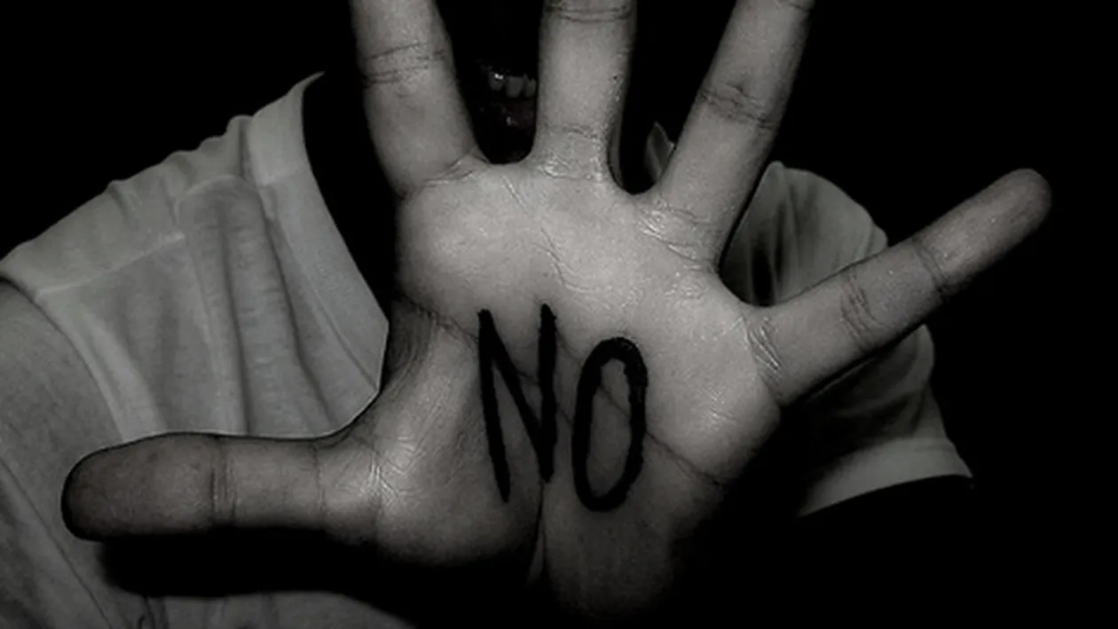 Motivul absolut incredibil pentru care cel mai celebru cuplu din lume si-a spus Adio!. Ce a gasit el in telefonul ei mobil