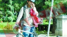 Lucian Mandruta: "Mi s-a furat bicicleta din fata casei mele"