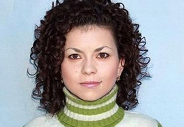 Cum arăta Inna, înainte de a fi celebră. Artista nu semăna deloc cu diva din prezent
