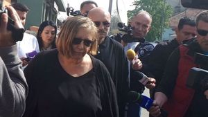 Decizia luată de părinții lui Răzvan Ciobanu la un an de la moartea creatorului de modă! “Trebuie să plecăm. Vom lăsa totul aici, bani, maşină, casă”