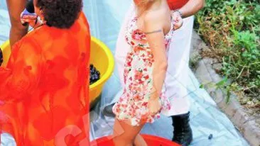 Pamela de Romania, luata pe sus de Moldoveanu la culesul strugurilor! A incercat sa o dezbrace in camp