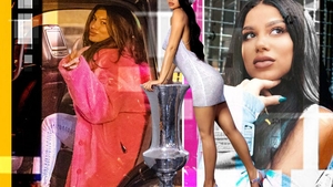 Artista din spatele megahitului ”Zemer” a aterizat în România! Primele imagini cu sexoasa Dhurata Dora la București