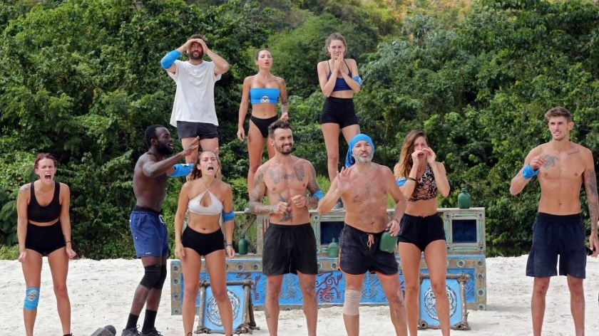 Triunghi amoros la Survivor! Au fost prinşi toţi 3, dormind împreună: "A fost nevoie de o scânteie"