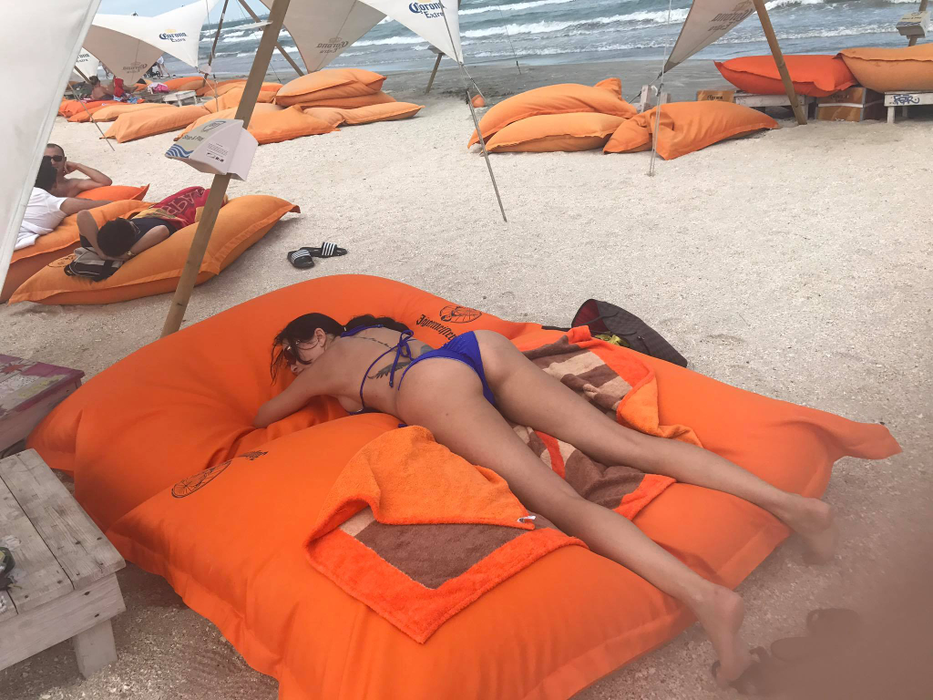 Brigitte a făcut furori pe plaja din Saint Tropez