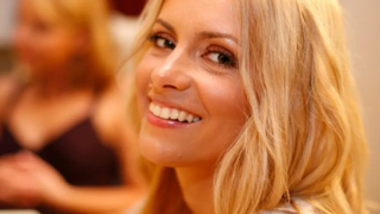 Simona Gherghe vrea neapărat să scape de un complex pe care nu l-a mai spus nimănui! Vezi imperfecţiunea care o face nefericită