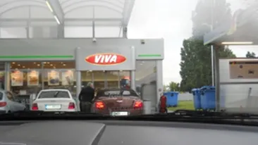 Irinel are nevoie de Monica... in bucatarie! Mananca prin benzinarii de cand n-are cine sa-i mai pregateasca o masa calda!