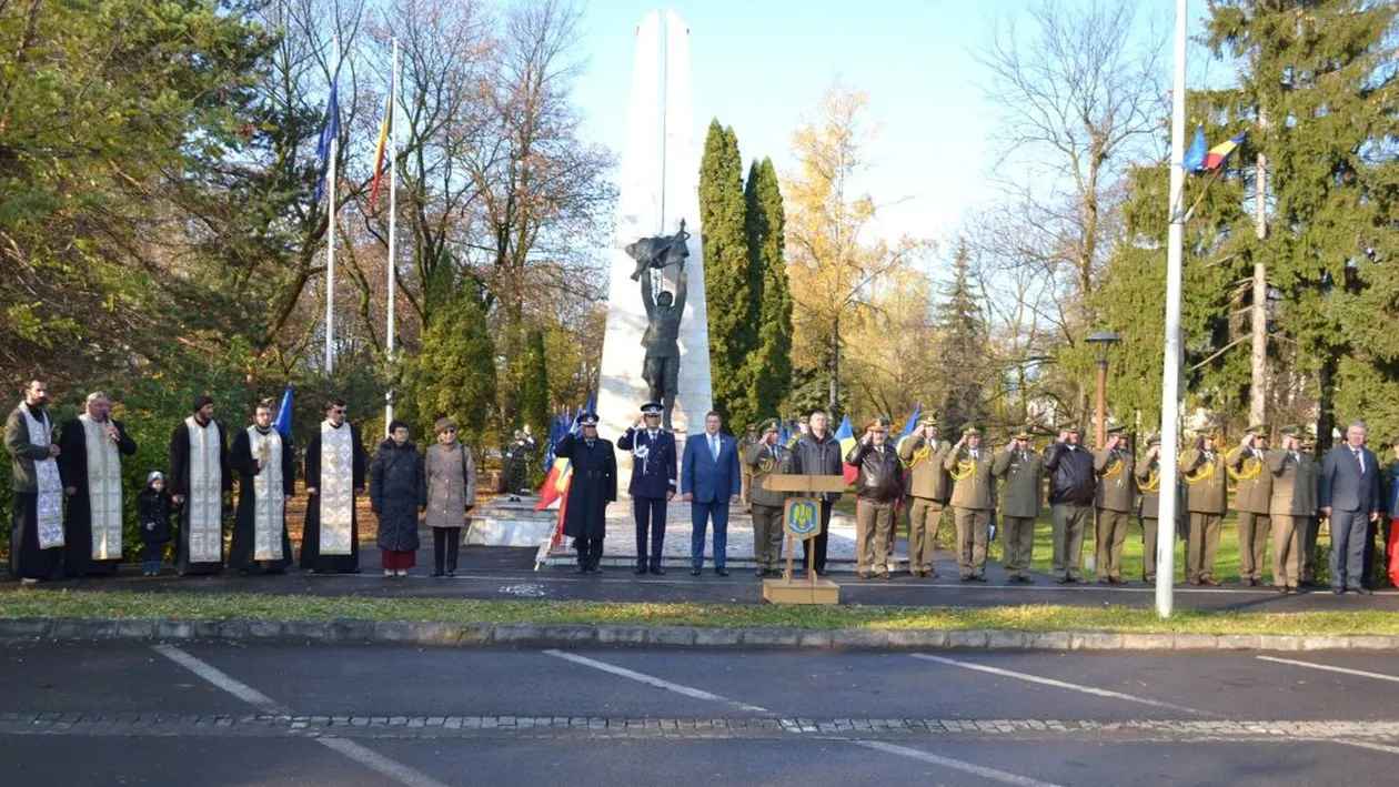 Un jandarm și-a cerut iubita de soție într-un loc cu mai semnificații istorice. Ce răspuns a primit
