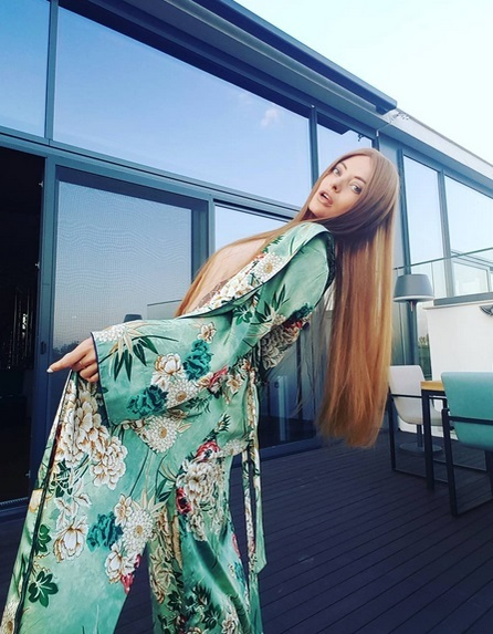 Delia şi-a schimbat radical look-ul