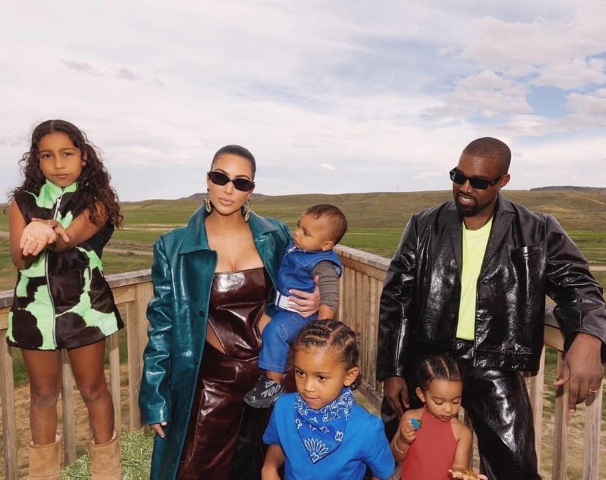 Kim Kardashian a primit o lovitură cruntă din partea lui Kanye West: “Înainte să solicite divorțul, el și-a schimbat numărul”. Decizia incredibilă luată de rapper