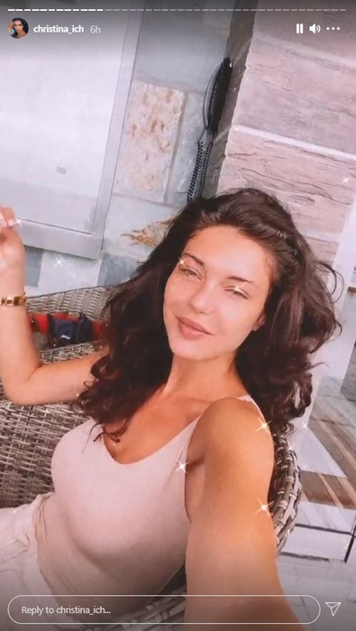 Christina Ich și Alex Pițurcă, nevoiți să doarmă în condiții mizere în Malé: “Ne-au ținut 3 ore în avion și au zis că nu mai pleacă” | FOTO