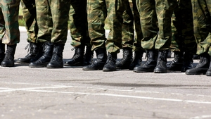 Serviciu militar obligatoriu pentru femei și bărbați în Danemarca. Noua strategie de apărare