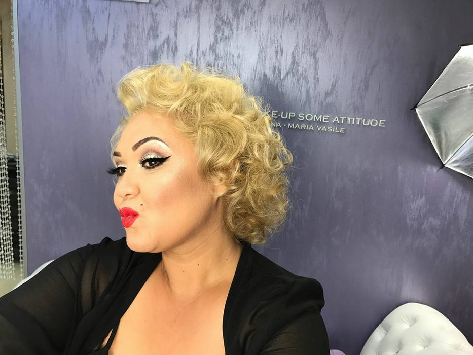 Minodora a slăbit 12 kilograme şi apoi şi-a schimbat look-ul radical