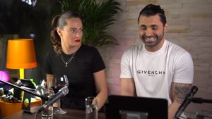 Raluka l-a provocat pe Pepe la Bar Online „Te-ai îmbătat și tu un pic? Amețește-te, ca să-ți pun o întrebare”