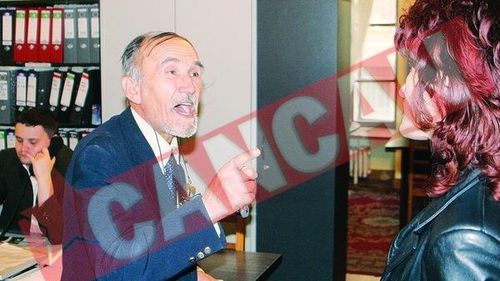 Profesor universitar, acuzat de incest de catre fiica sa