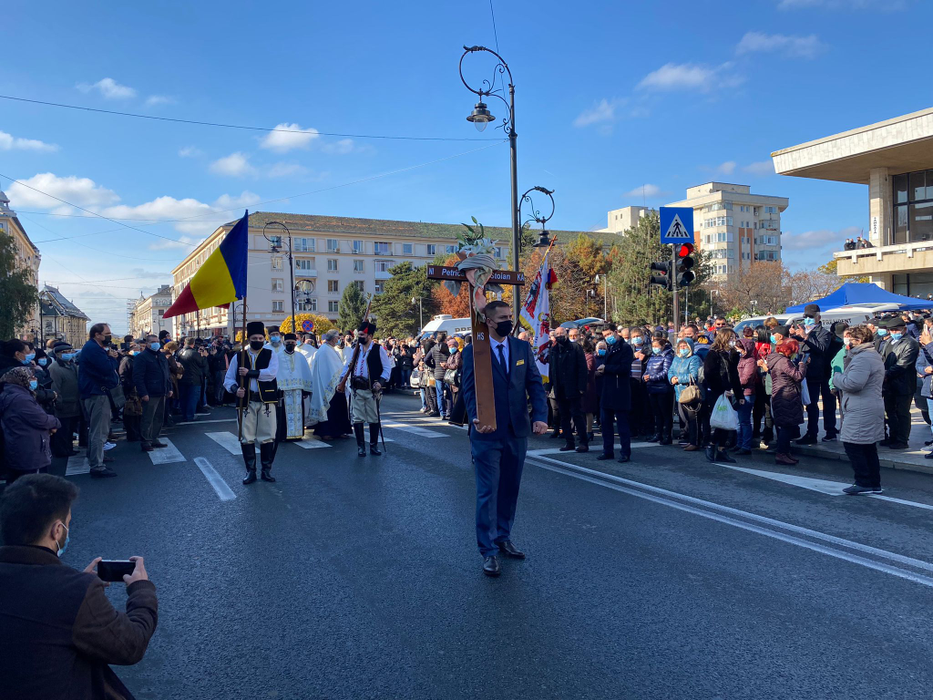 Ce scrie pe crucea lui Petrică Mâţu Stoian? Acesta a fost numele lui real, de fapt
