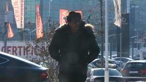 Syda a ajuns la mana unor angajati la benzinarie! Vezi ce a patit si cum l-au surprins paparazzii