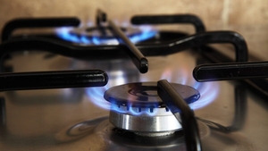 Schema prin care românii își pot schimba prețurile la electricitate și gaze. Se întâmplă de la 1 aprilie 2025