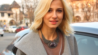 Dana Rogoz: "Nu pot sa plec in weekend cu mai putin de trei perechi de pantofi"