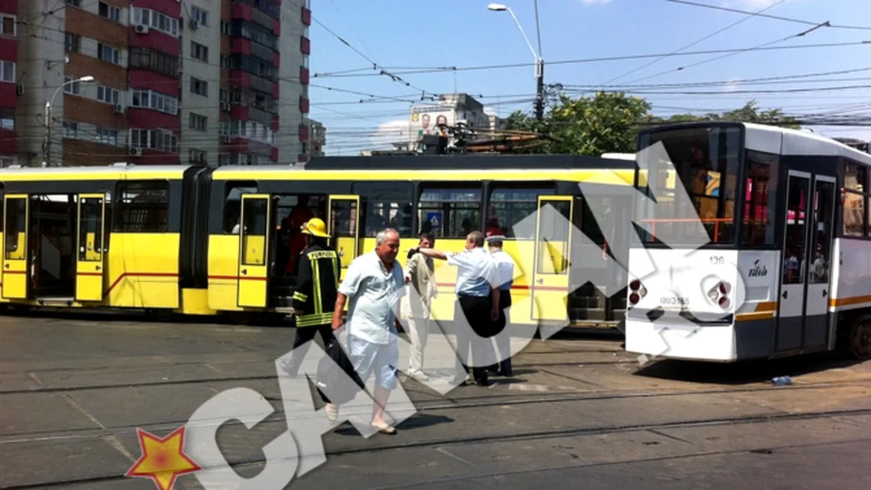 Traficul a fost reluat in zona accidentului de tramvai din sectorul 5