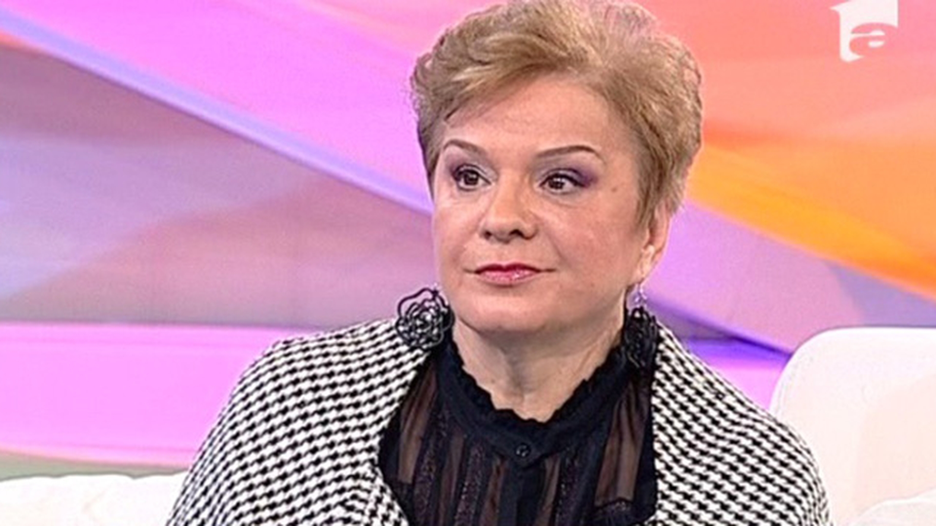 Vrea cu orice pret sa ii impresioneze pe romanii din America! Ionela Prodan baga 500.000 de euro in campania pentru deputat!