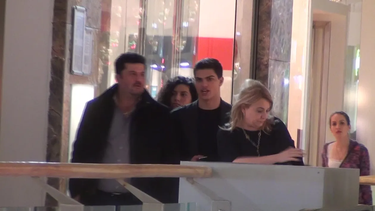Iulian Demeter, frumuselul Sylviei, a luat mall-ul la picior!. Vezi aici alaturi de cine!