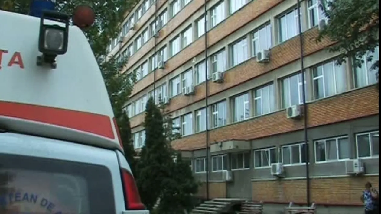 Un bărbat din Iaşi a ajuns în în comă la spital după ce s-a înecat cu mâncare la o nuntă