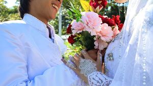 Țara în care mirii nu au voie să meargă la toaletă trei zile înainte de nuntă. Cei doi sunt urmăriți de rude