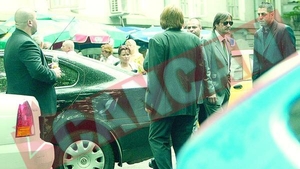Cu armata de bodyguarzi la tribunal