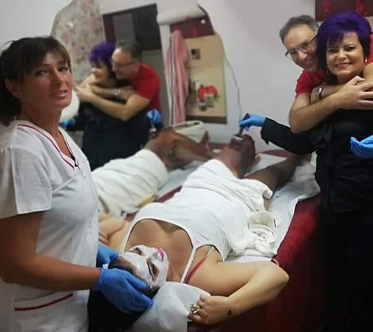 Adriana Bahmuțeanu scapă de energiile negative cu ajutorul unui ritual care le dă fiori unora