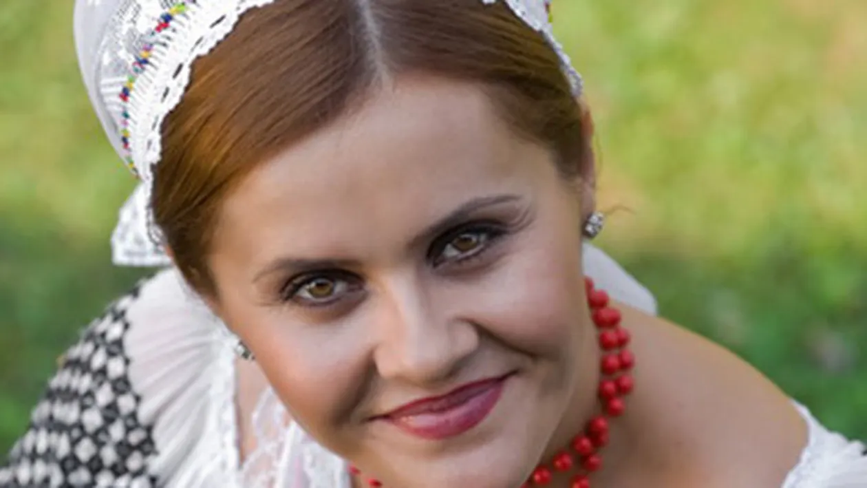 Niculina Stoican, reactie-soc dupa ce si-a vazut fiul aproape dezbracat pe Facebook! “Aproape m-a bagat in spital!”