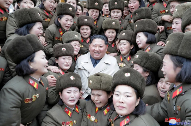Imagini din interiorul vilei unde Kim Jong Un ar fi ținut un harem de tinere pentru plăceri sexuale. Conducătorii din Coreea de Nord ar fi fost ”distrați” de virgine în special