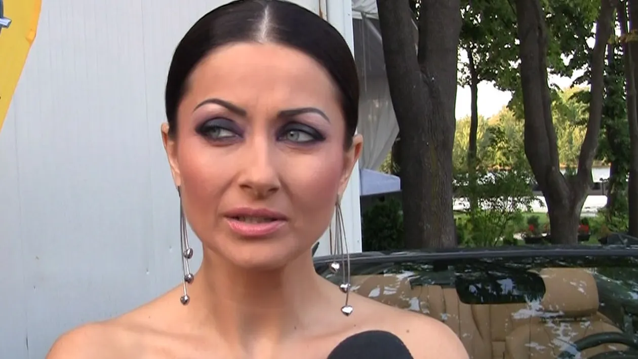 Se infiripa o noua idila? Sorin Brotnei, absolut fermecat de Gabi Cristea. Bruneta a dansat in direct la Happy Hour