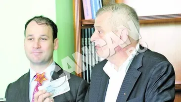 Oprescu, alaturi de persoanele varstnice din Capitala. Tichete de medicamente pentru 34.000 de pensionari