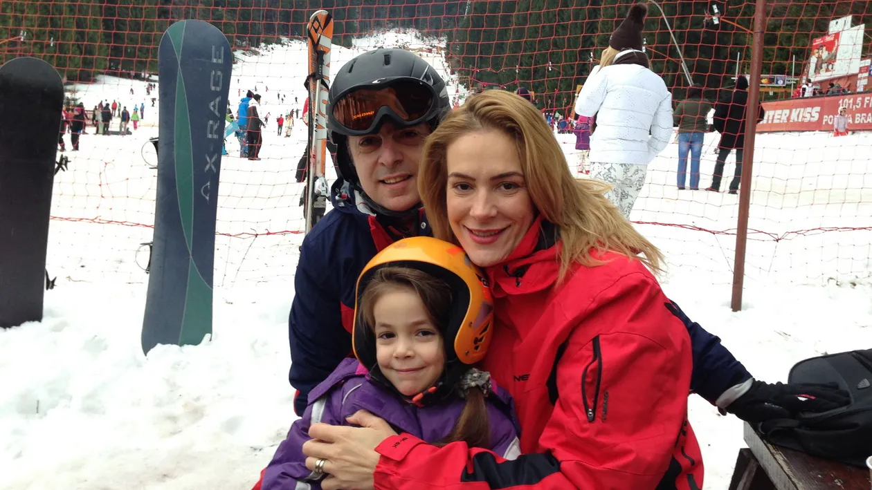 Roxana Ciuhulescu s-a spălat 3 zile pe dinţi cu periuţa care căzuse în WC! Vezi de ce a făcut asta!