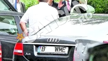 L-a luat tare din parcare! Ministrul copy-paste isi tine soferul in joc de glezne