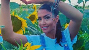 Cum a fost fotografiată Andreea Mantea pe o plajă pustie din Grecia. Vedeta Kanal D s-a dezbrăcat de secrete