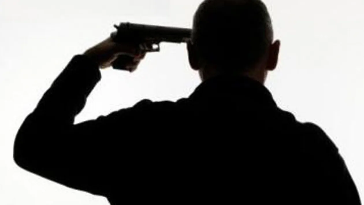 Şocant: un cunoscut medic din România, găsit împuşcat în cap! Poliţia nu a putut stabili dacă...