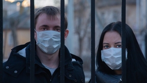 E oficial! Ministrul Sănătății a anunțat DATA la care vom renunța la masca de protecție