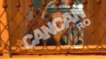 FOTO Fanii Manchester au sarbatorit victoria in club si la striptease