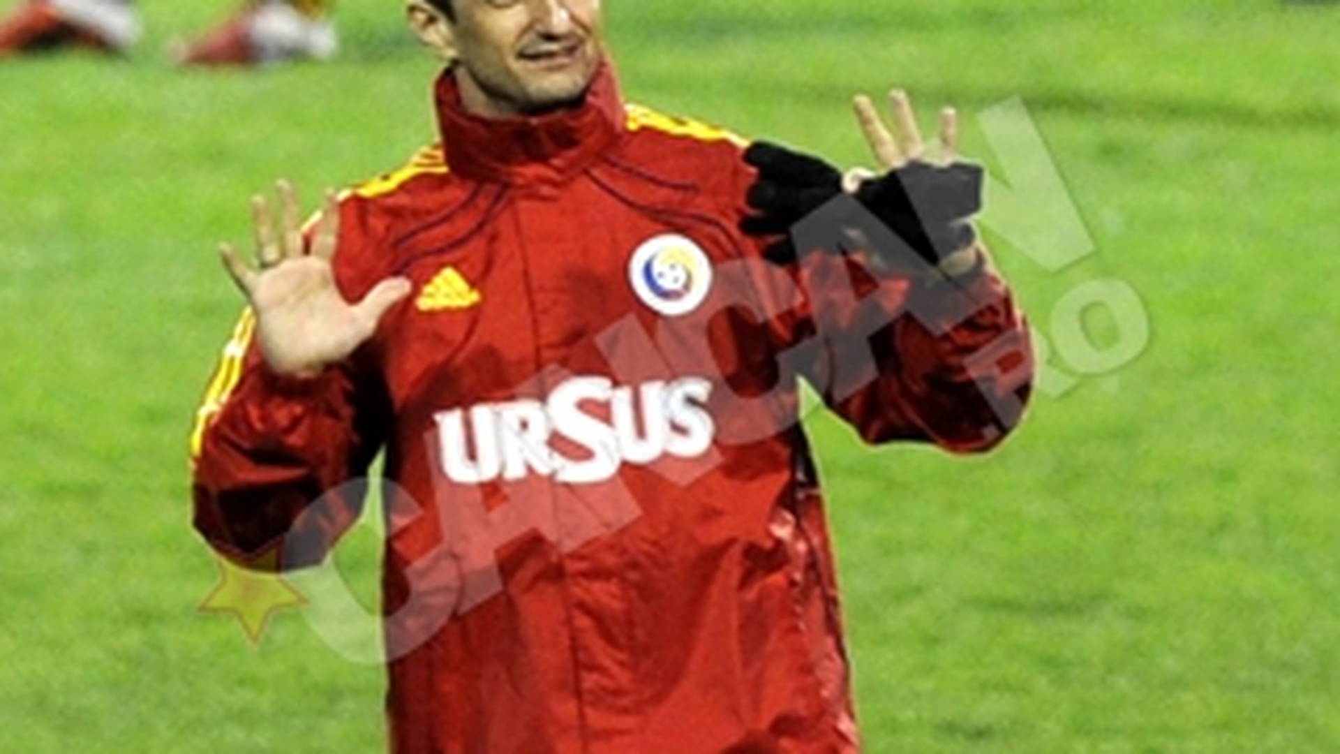 Razvan Lucescu a demisionat de la nationala!