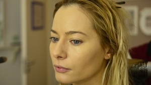 Asa cum n-ai mai vazut-o nicioadata! Laura Cosoi, fotografiata fara pic de machiaj!