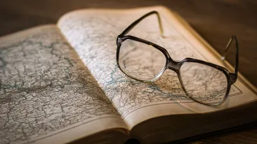 O profesoară de 35 de ani, condamnată la închisoare pentru că a făcut un elev de 15 ani să se îndrăgostească de ea. Cum l-a sedus