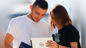 (P) 4 întrebări pe care să ți le adresezi când alegi ce facultate să urmezi