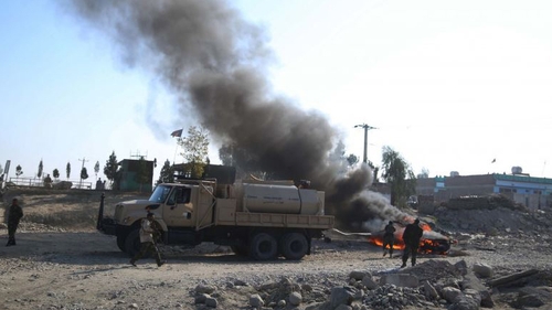 Scene sângeroase în Afganistan, după un atentat cu mașină-capcană. Cel puțin 14 soldați au murit și mai mulți au fost răniți