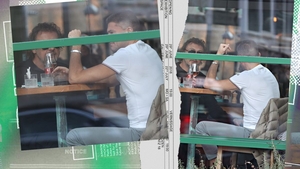 ”Deputatul Playboy” a ciocnit cu cola! Cristian Boureanu și un amic au pus țara la cale la restaurantul vedetelor