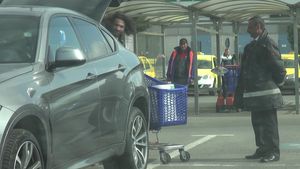Ce a păţit într-o parcare, când s-a întors de la cumpărături! Pepe, "atacat" de un paznic după ce...