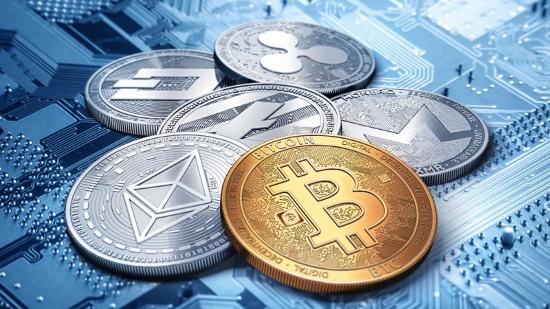 Trei persoane arestate pentru furt de criptomonede valorând cinci milioane de dolari, în Bulgaria