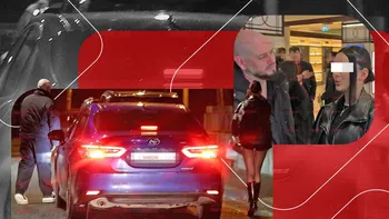 BRomania, fascinat de brunețica cu pantalonași scurți. A văzut-o, a plăcut-o, a luat-o acasă!