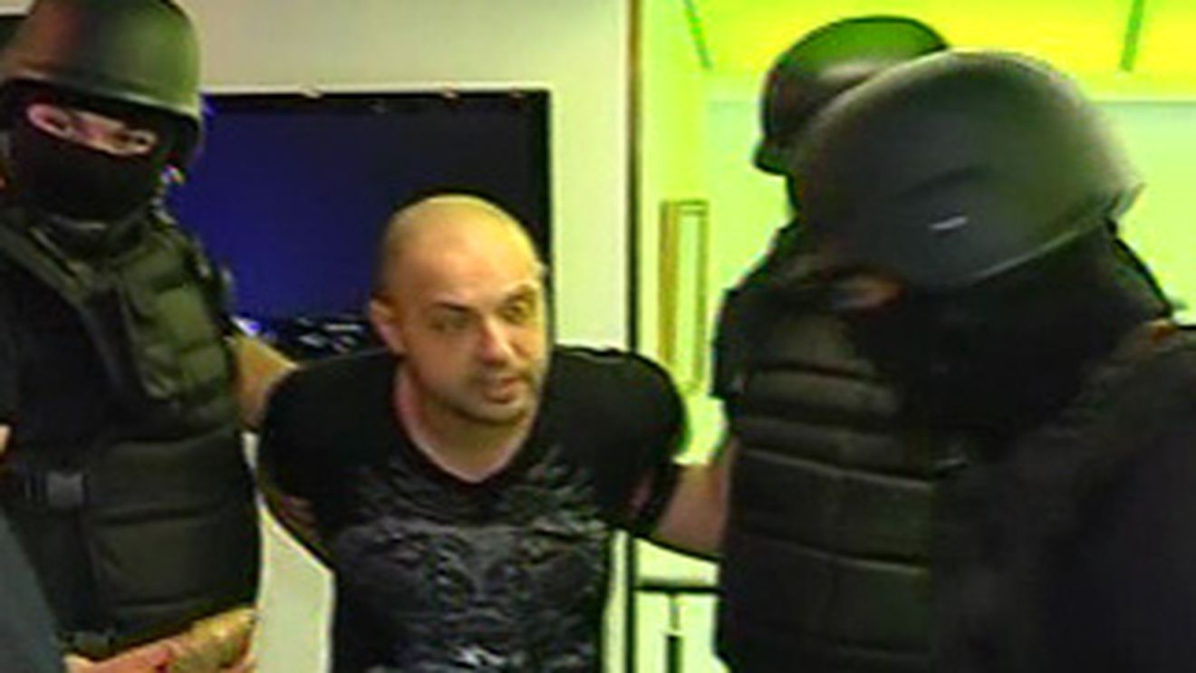 Mihai Mitoseru a fost arestat! Mascatii l-au ridicat din cafeneaua lui pentru trafic de droguri