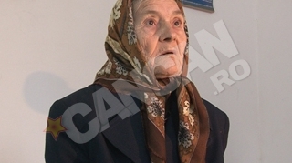 O batrana din Craiova: "Ajutati-ma sa-mi gasesc familia”